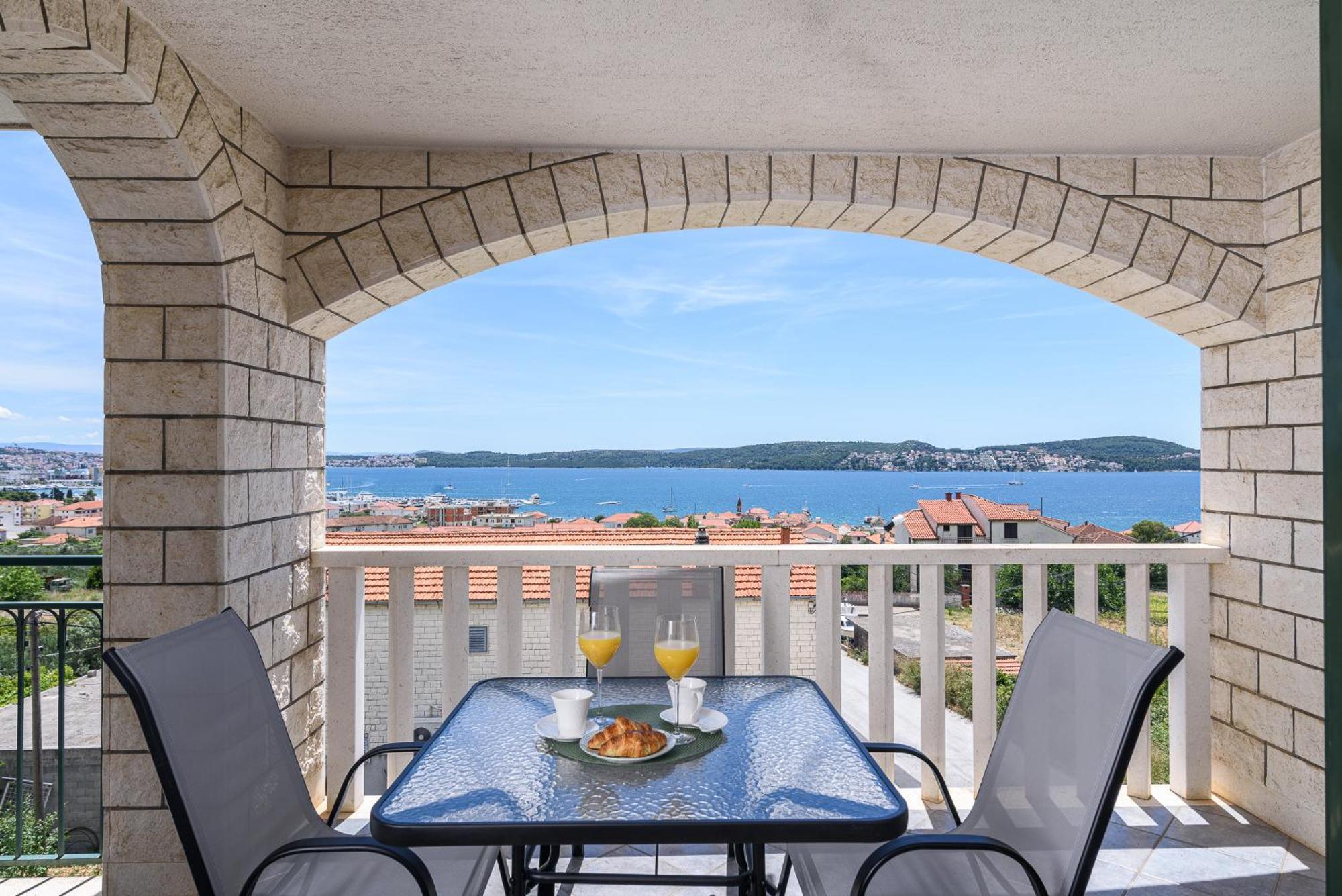 Apartments Eva Trogir Eksteriør billede