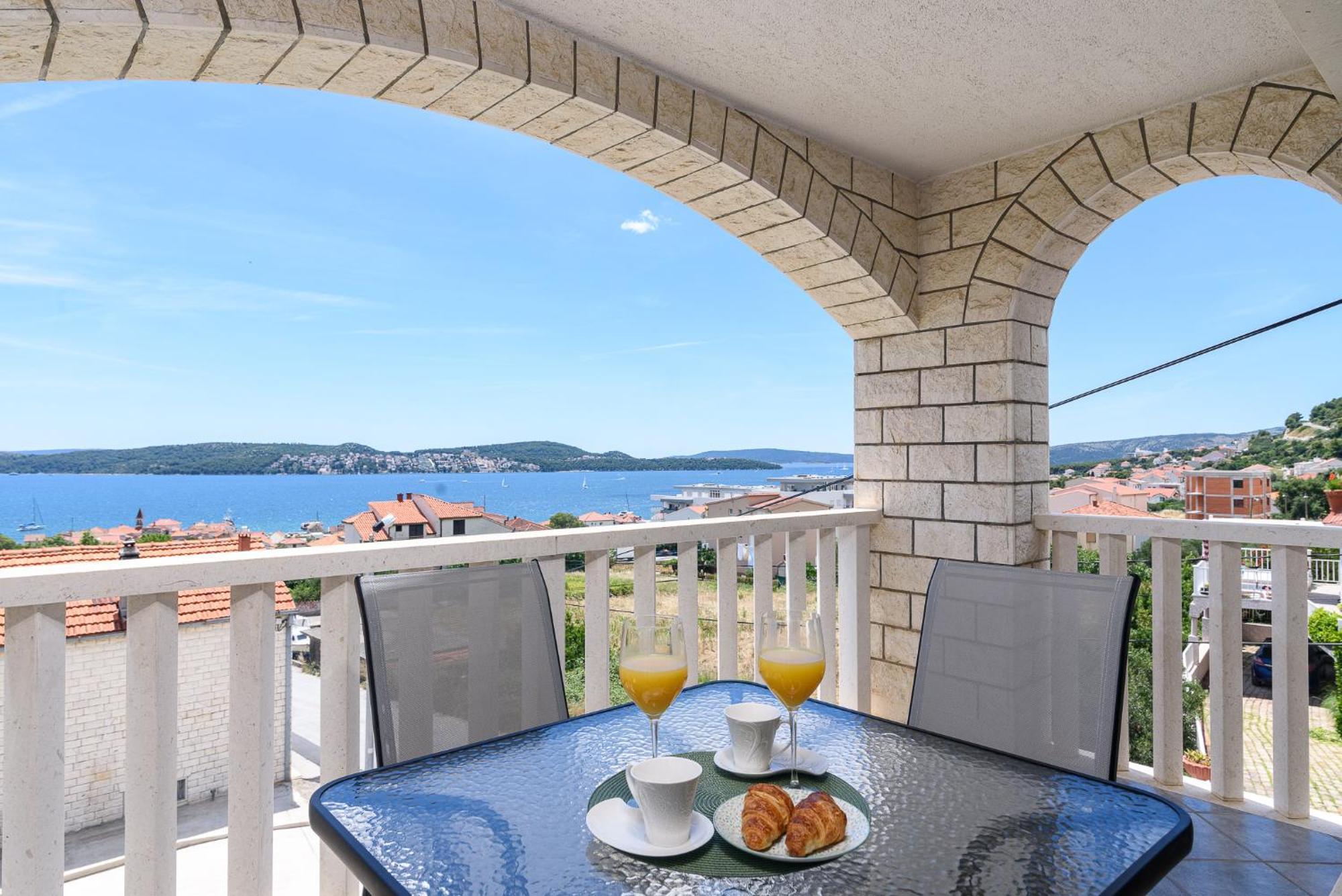 Apartments Eva Trogir Eksteriør billede