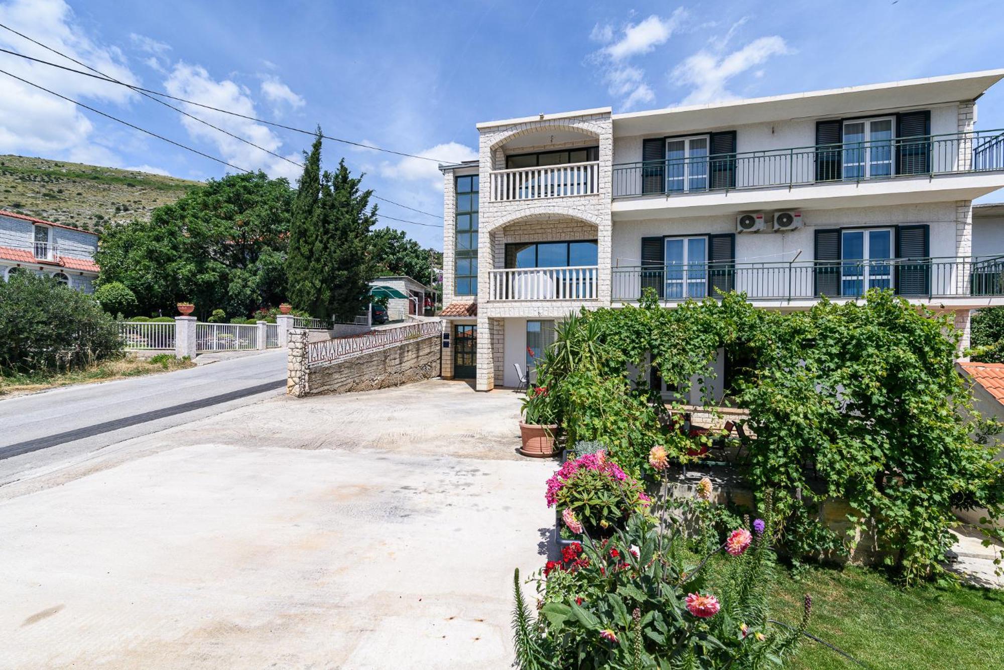 Apartments Eva Trogir Eksteriør billede